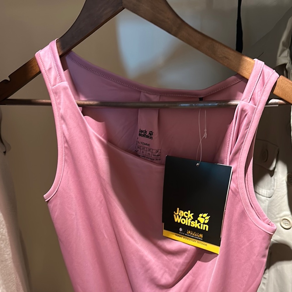 Jack Wolfskin Pink Fitted Tank Top